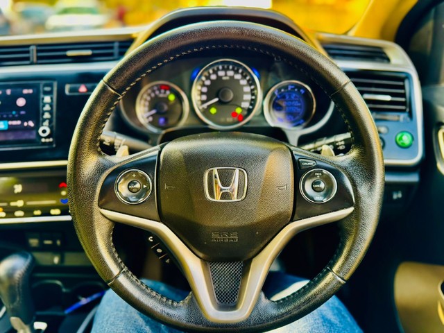 Second-hand 2019 Honda City i-VTEC CVT VX for sale in New Delhi-17