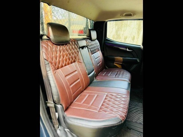 Second-hand 2024 Isuzu V-Cross 4x4 Z for sale in Mumbai-8