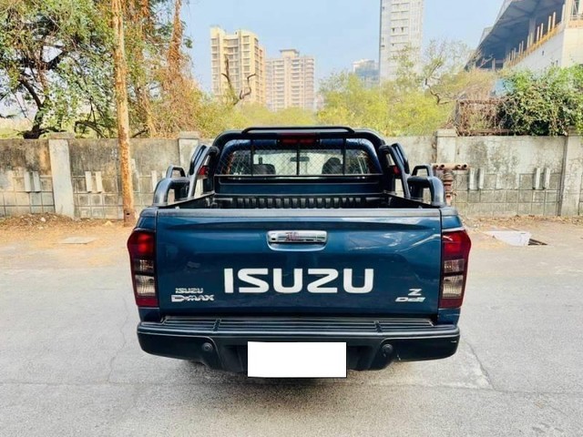 Second-hand 2024 Isuzu V-Cross 4x4 Z for sale in Mumbai-9