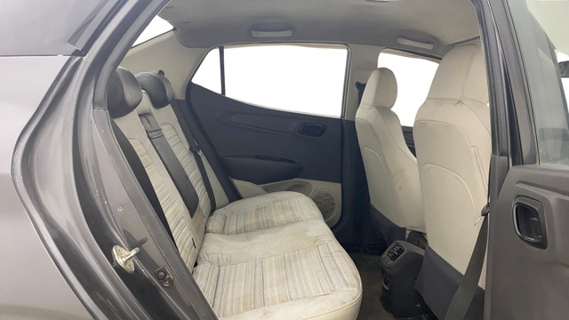 Second-hand 2021 Hyundai Aura S CNG for sale in New Delhi-16