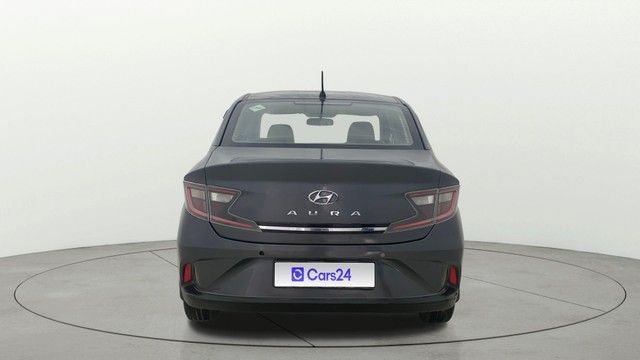 Second-hand 2021 Hyundai Aura S CNG for sale in New Delhi-3