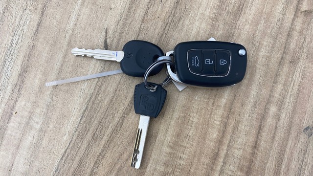 Second-hand 2021 Hyundai Aura S CNG for sale in New Delhi-21