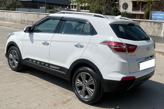 Second-hand 2017 Hyundai Creta 1.6 VTVT AT SX Plus for sale in Ahmedabad-3