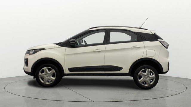 Second-hand 2022 Tata Nexon XM Diesel BSVI for sale in Lucknow-5