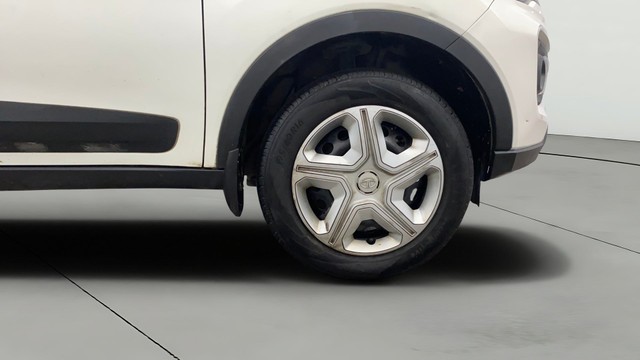 Second-hand 2022 Tata Nexon XM Diesel BSVI for sale in Lucknow-23