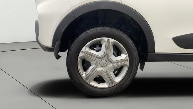 Second-hand 2022 Tata Nexon XM Diesel BSVI for sale in Lucknow-24