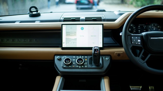 Second-hand 2026 Land Rover Defender 5.0 l V8 Petrol 110 X-Dynamic HSE for sale in New Delhi-13