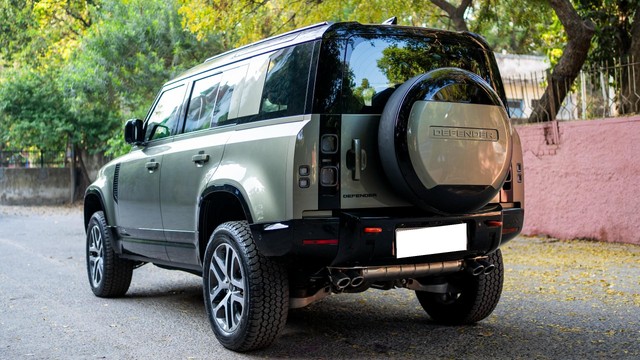 Second-hand 2026 Land Rover Defender 5.0 l V8 Petrol 110 X-Dynamic HSE for sale in New Delhi-18