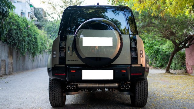 Second-hand 2026 Land Rover Defender 5.0 l V8 Petrol 110 X-Dynamic HSE for sale in New Delhi-12