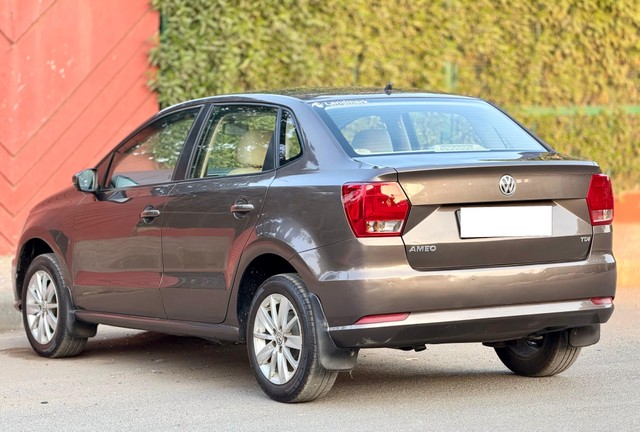 Second-hand 2017 Volkswagen Ameo 1.5 TDI Highline for sale in Surat-6