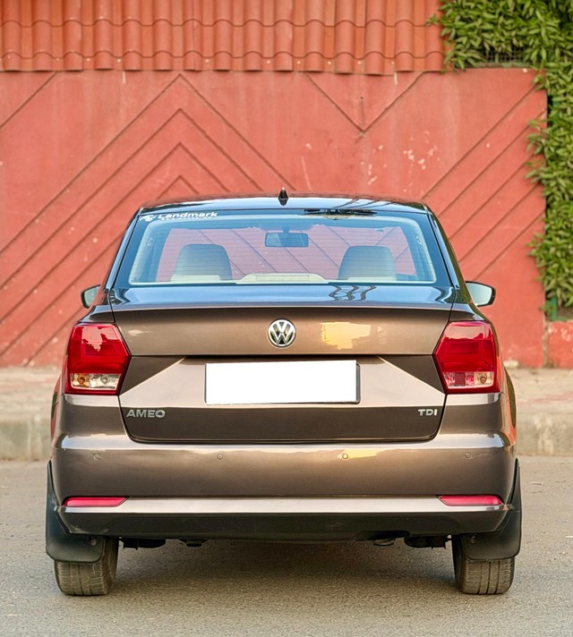 Second-hand 2017 Volkswagen Ameo 1.5 TDI Highline for sale in Surat-2