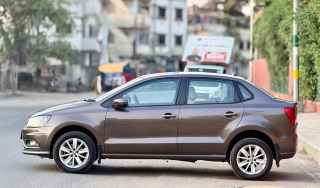 Second-hand 2017 Volkswagen Ameo 1.5 TDI Highline for sale in Surat-4