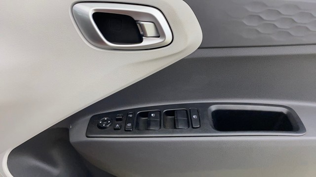 Second-hand 2023 Hyundai Grand i10 Nios Asta for sale in Thane-17