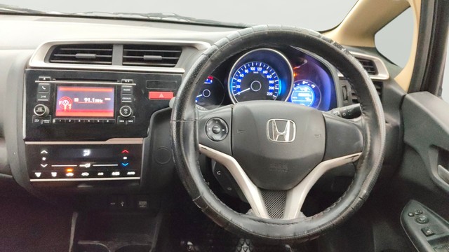 Second-hand 2015 Honda Jazz 1.2 V i VTEC for sale in Pune-12