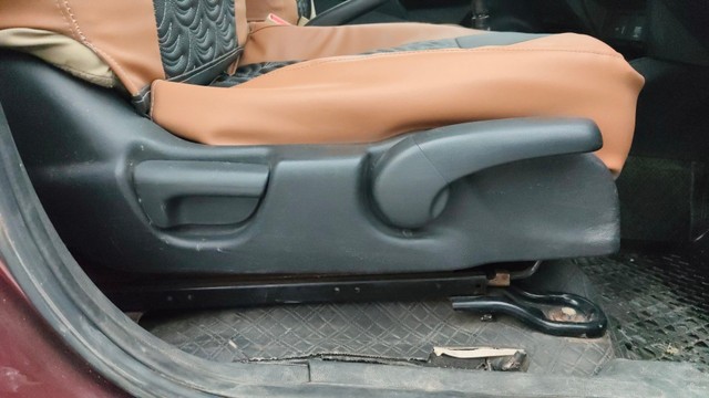 Second-hand 2015 Honda Jazz 1.2 V i VTEC for sale in Pune-18