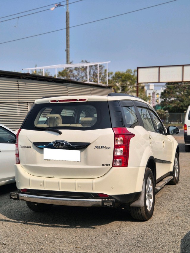 Second-hand 2016 Mahindra XUV500 R W10 FWD for sale in Vadodara-6