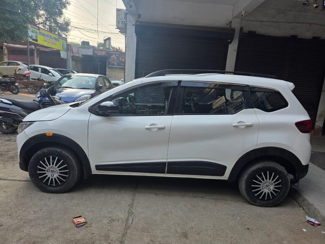 Second-hand 2023 Renault Triber RXT BSVI for sale in New Delhi-1