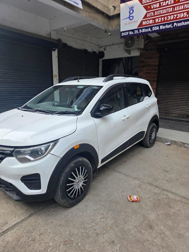 Second-hand 2023 Renault Triber RXT BSVI for sale in New Delhi-2