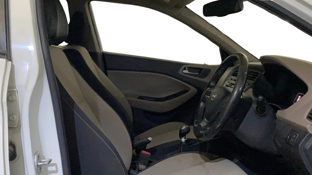 Hyundai i20 Asta 1.2 Second-hand 2015 Hyundai i20 Asta 1.2 for sale in Noida-15