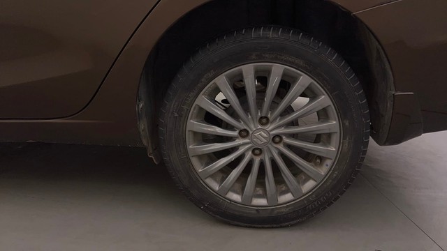 Second-hand 2015 Maruti Suzuki Ciaz ZXi for sale in Bangalore-19