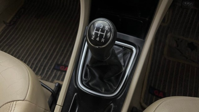 Second-hand 2015 Maruti Suzuki Ciaz ZXi for sale in Bangalore-12