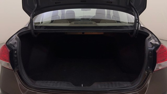 Second-hand 2015 Maruti Suzuki Ciaz ZXi for sale in Bangalore-9