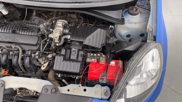 Second-hand 2013 Honda Brio S MT for sale in Pune-23