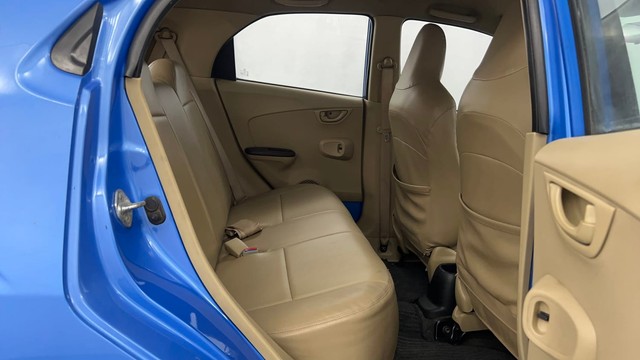 Second-hand 2013 Honda Brio S MT for sale in Pune-31