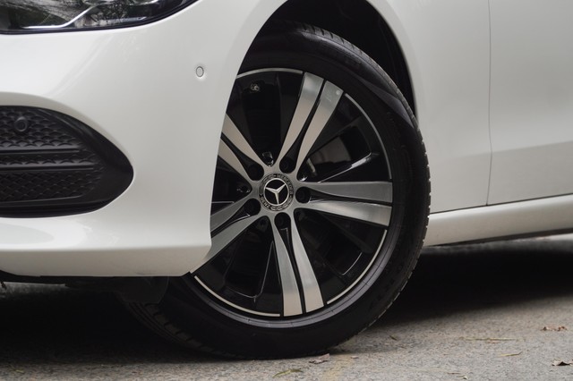 Second-hand 2023 Mercedes-Benz C-Class C 200 BSVI for sale in New Delhi-25