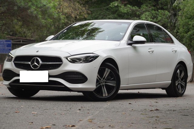 Second-hand 2023 Mercedes-Benz C-Class C 200 BSVI for sale in New Delhi-4