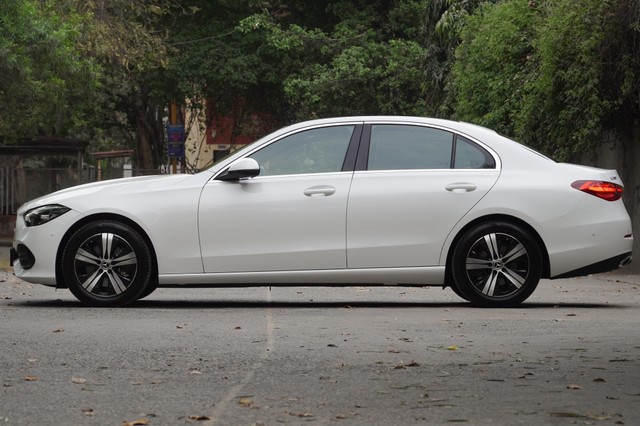 Second-hand 2023 Mercedes-Benz C-Class C 200 BSVI for sale in New Delhi-3