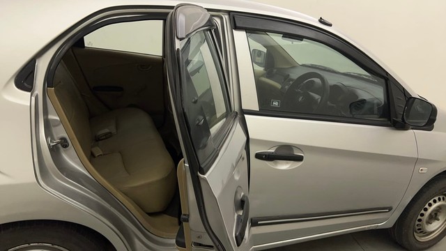 Second-hand 2015 Honda Brio Diesel for sale in Mumbai-26
