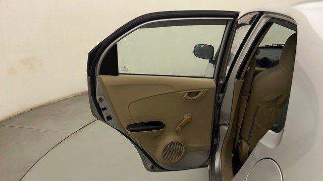 Second-hand 2015 Honda Brio Diesel for sale in Mumbai-24