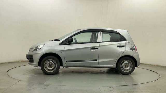 Second-hand 2015 Honda Brio Diesel for sale in Mumbai-6