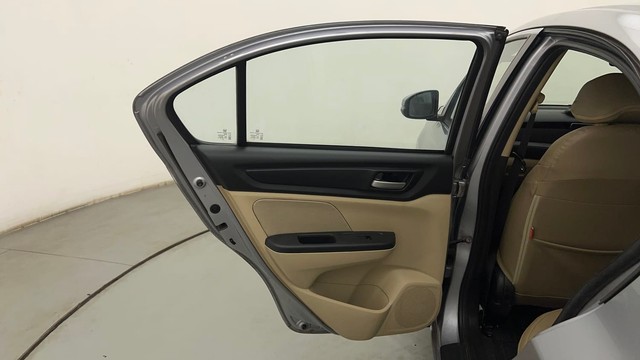 Second-hand 2019 Honda Amaze V for sale in Mumbai-35