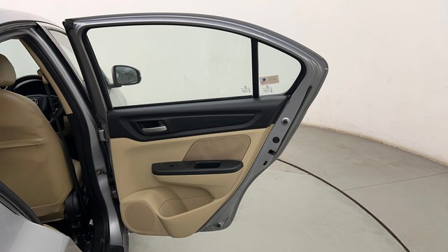 Second-hand 2018 Honda Amaze VX CVT Petrol for sale in Mumbai-31