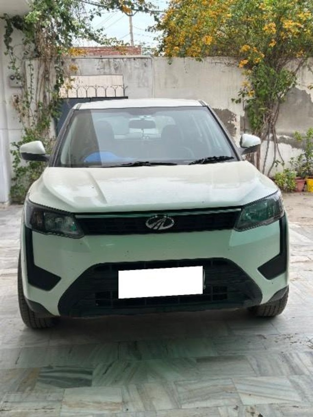 Mahindra XUV300 W4 Diesel BSVI Second-hand 2020 Mahindra XUV300 W4 Diesel BSVI for sale in Mansa-0