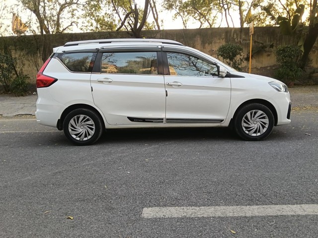 Second-hand 2022 Maruti Suzuki Ertiga VXI CNG for sale in New Delhi-1