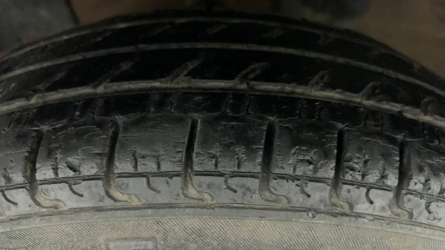 Second-hand 2017 Renault KWID RXT for sale in Ahmedabad-28