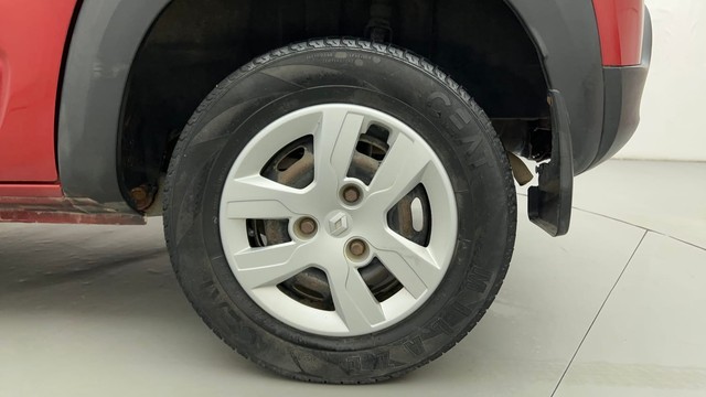 Second-hand 2017 Renault KWID RXT for sale in Ahmedabad-19