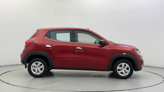 Second-hand 2017 Renault KWID RXT for sale in Ahmedabad-2
