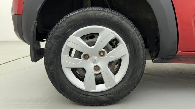 Second-hand 2017 Renault KWID RXT for sale in Ahmedabad-18