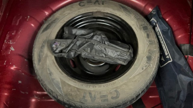 Second-hand 2017 Renault KWID RXT for sale in Ahmedabad-21