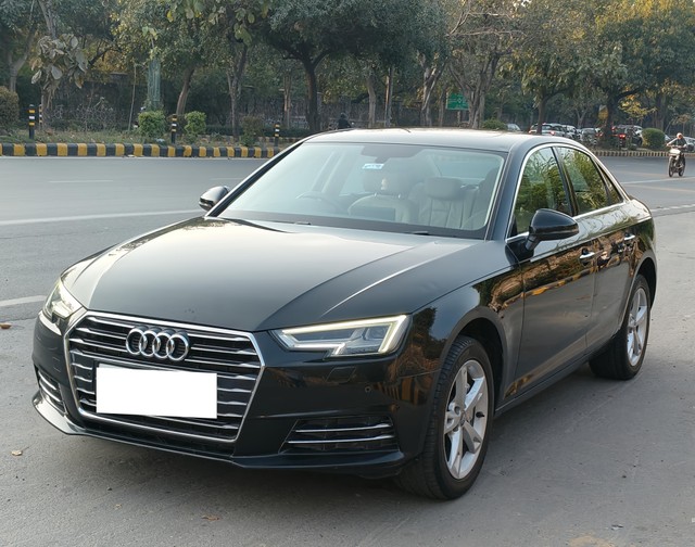 Second-hand 2017 Audi A4 35 TDI Technology for sale in New Delhi-4