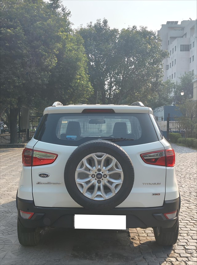 Second-hand 2017 Ford Ecosport 1.5 Diesel Titanium Plus BSIV for sale in New Delhi-2