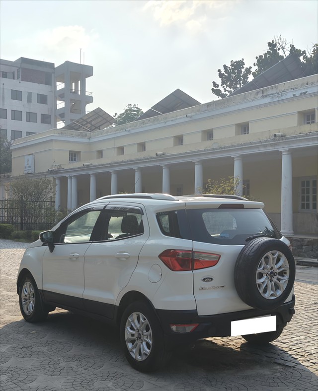 Second-hand 2017 Ford Ecosport 1.5 Diesel Titanium Plus BSIV for sale in New Delhi-3