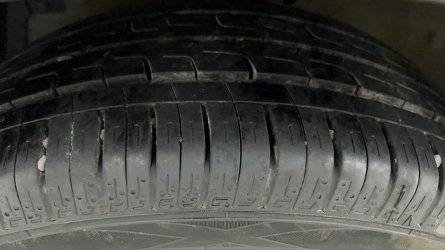 Second-hand 2018 Maruti Suzuki Ciaz Petrol for sale in Ahmedabad-36