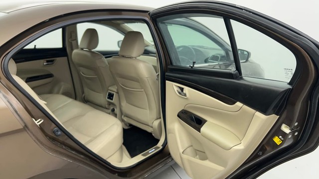 Second-hand 2018 Maruti Suzuki Ciaz Petrol for sale in Ahmedabad-25