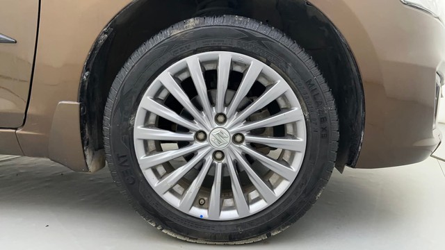 Second-hand 2018 Maruti Suzuki Ciaz Petrol for sale in Ahmedabad-17