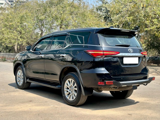Second-hand 2024 Toyota Fortuner 4X2 Diesel AT for sale in New Delhi-3